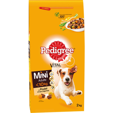 Chicken and Vegetable Dry Food for Small Adult Dogs Pedigree Vital Protection 2kg