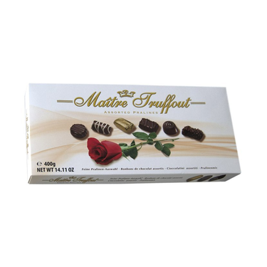 Assortment of chocolate candies Rose Maitre Truffout pralines 400g