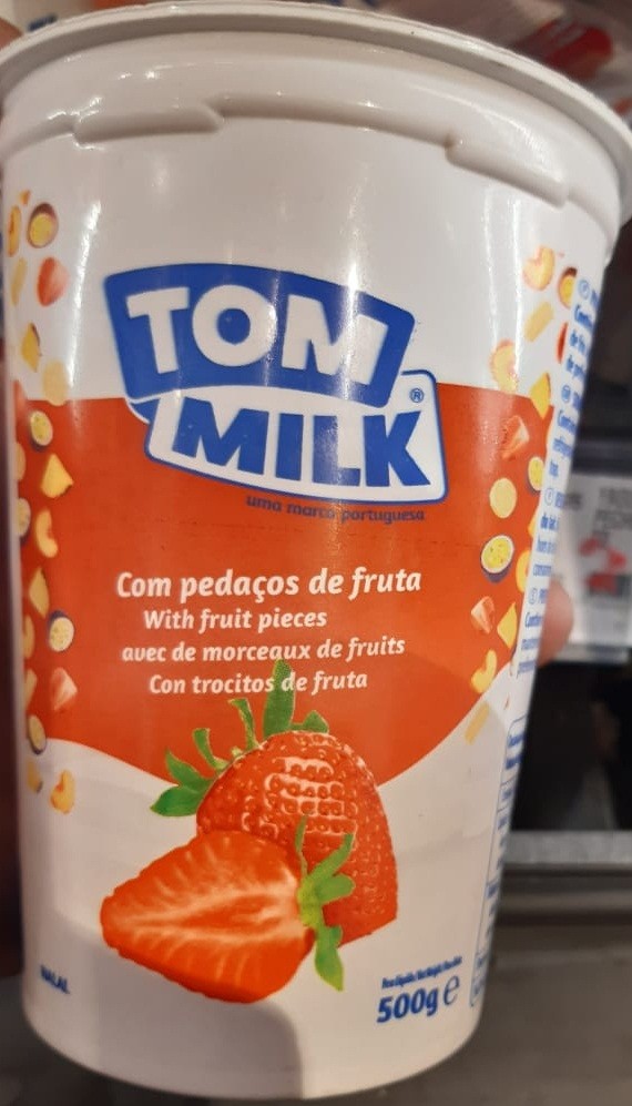 Tom Milk Strawberry Brewed Yogurt 500 g