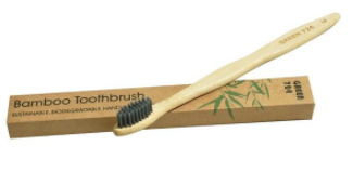 فرشاة أسنان "ناعمة" مصنوعة من الخيزران بنسبة 100% وقابلة للتحلل البيولوجي باللون الأخضر 724